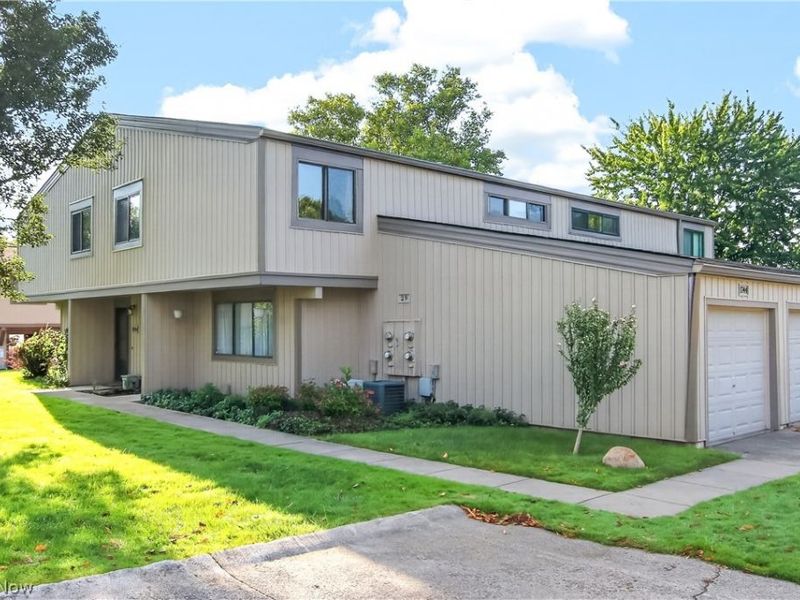 11746 Harbour Light Drive, North Royalton, OH 44133 Photo 1