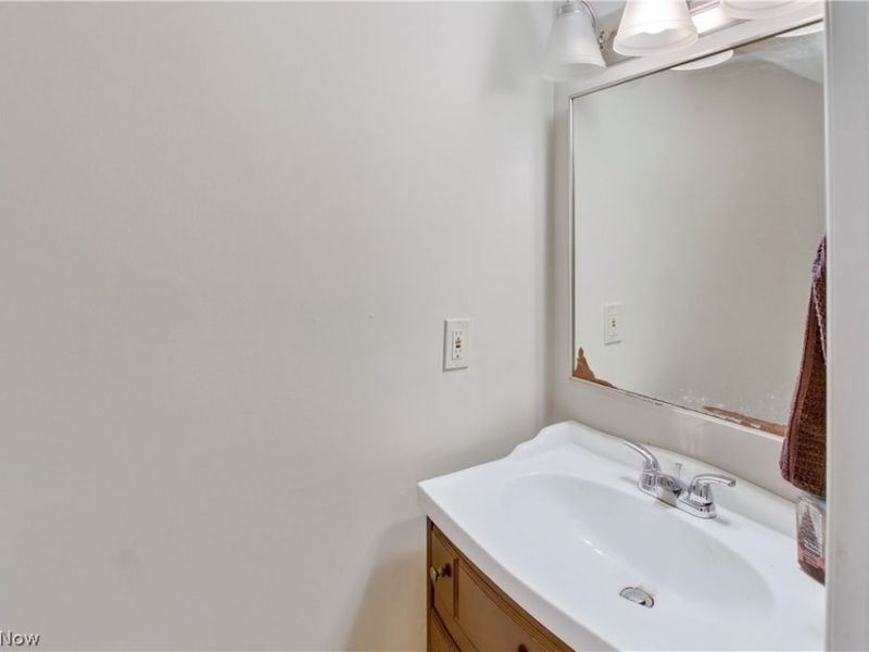 11746 Harbour Light Drive, North Royalton, OH 44133 Photo 16