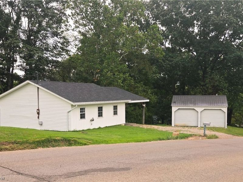 1225 Greenhouse Road, Zanesville, OH 43701 Photo 1