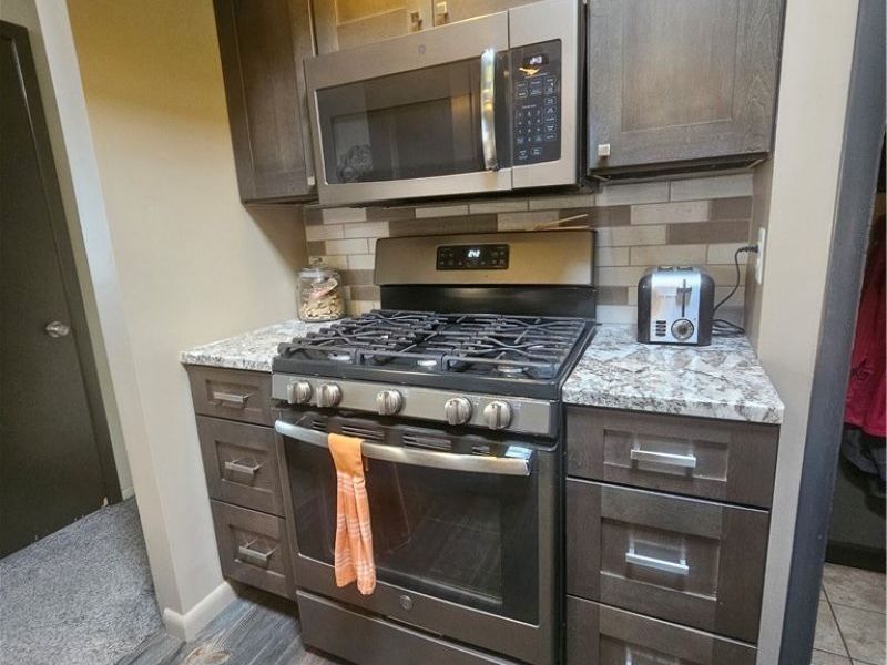 16380 Cynthia Drive, Brook Park, OH 44142 Photo 10