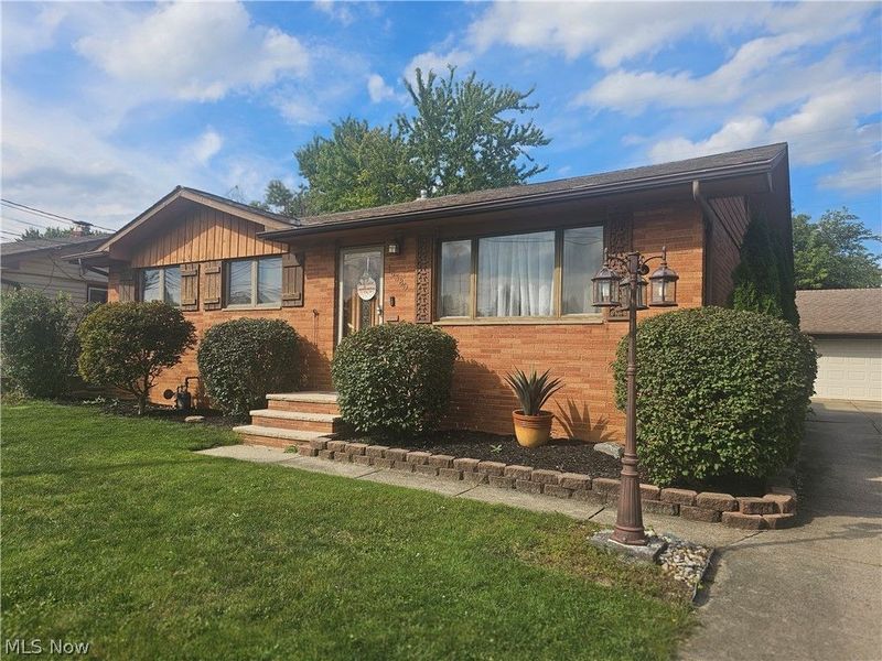 16380 Cynthia Drive, Brook Park, OH 44142 Photo 2