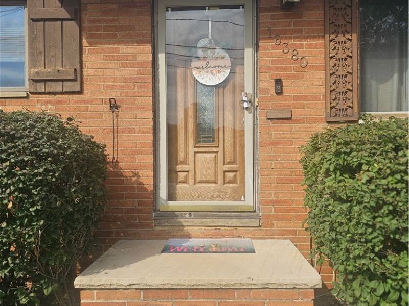 16380 Cynthia Drive, Brook Park, OH 44142 Photo 3