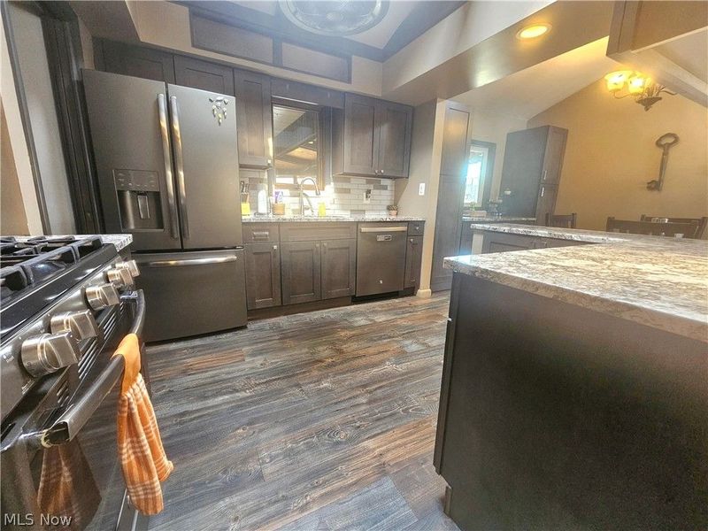 16380 Cynthia Drive, Brook Park, OH 44142 Photo 8