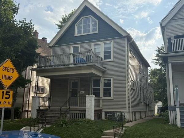 3138 N Pierce St, Milwaukee, WI 53212