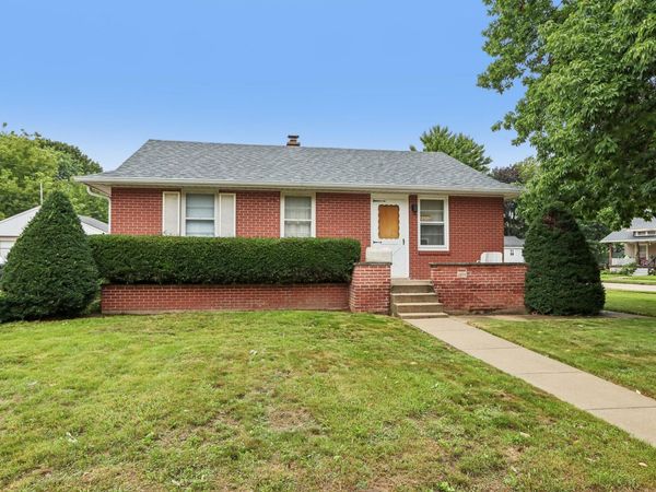 2606 Eisenhower Dr, Racine, WI 53405