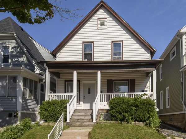 1424 S 79th St, West Allis, WI 53214