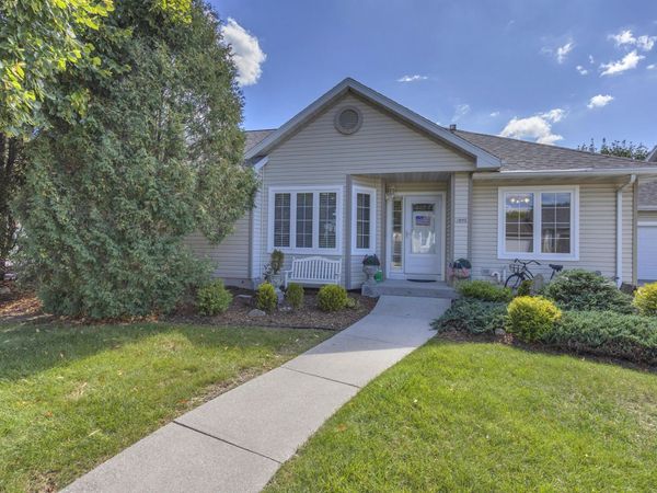 1645 Settlement Trl, Sheboygan, WI 53081