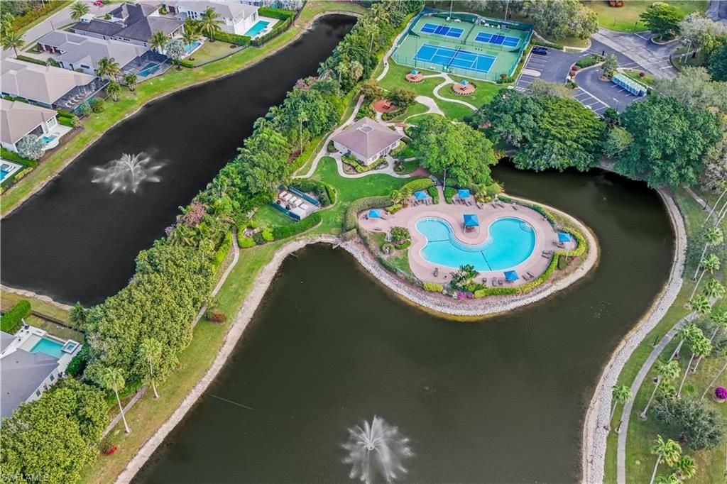 7022 Lone Oak Blvd, Naples, FL 34109 Photo