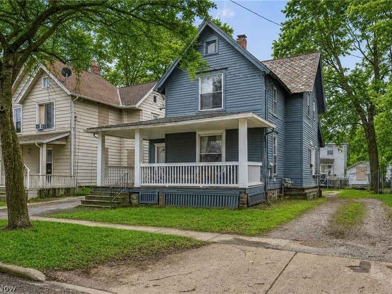228 Gates, Elyria, OH 44035 Photo 1
