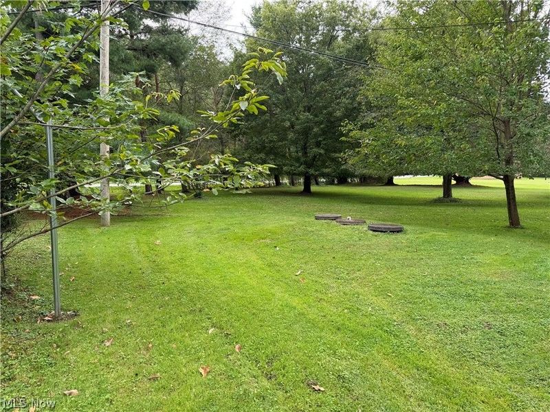 1898 Johnstown Road NE, Dover, OH 44622 Photo 3