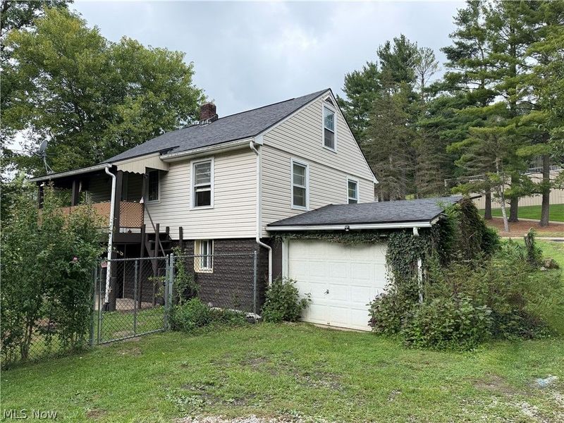 1898 Johnstown Road NE, Dover, OH 44622 Photo 5