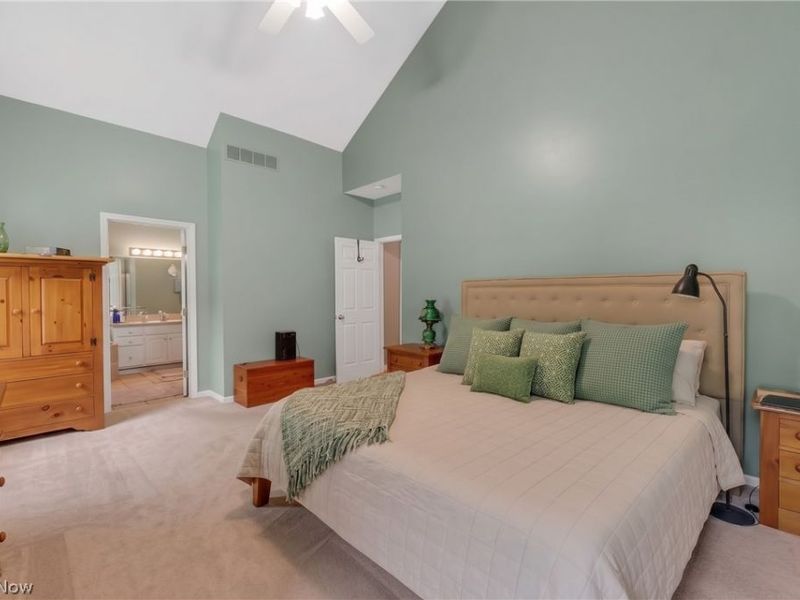 12225 Pheasant Run Circle, North Royalton, OH 44133 Photo 19