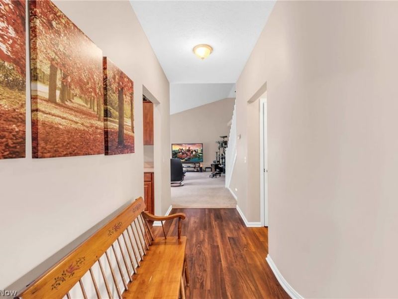12225 Pheasant Run Circle, North Royalton, OH 44133 Photo 6