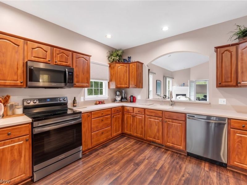 12225 Pheasant Run Circle, North Royalton, OH 44133 Photo 7