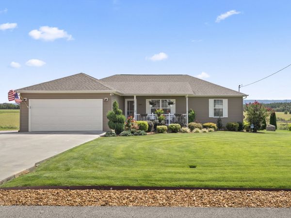 539 Strawberry Dr, Winchester, TN 37398