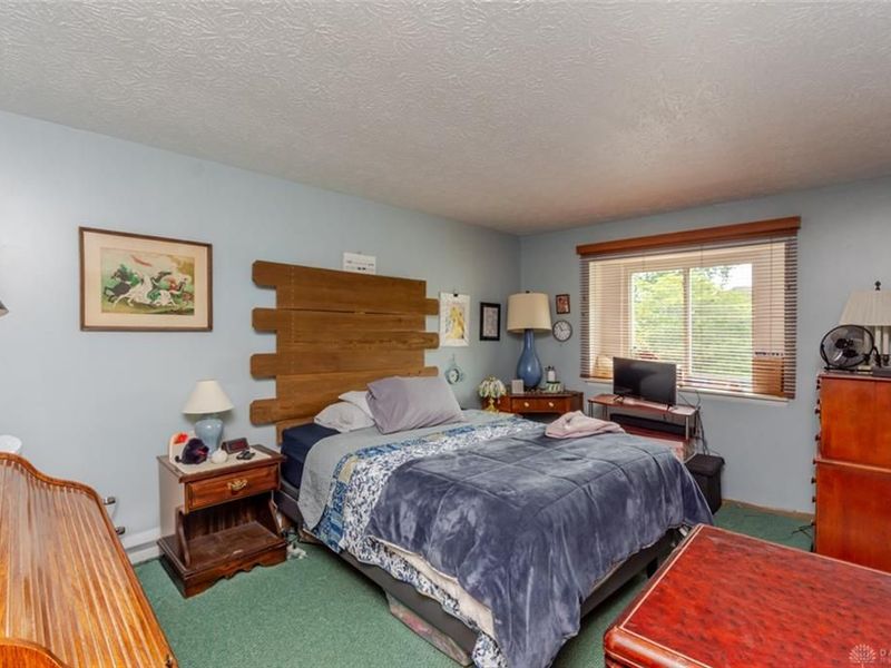 7663 Brams Hill Drive, Washington Township, OH 45459 Photo 11