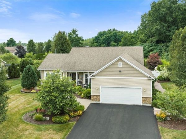 8515 Newbury Place, Clay, NY 13041
