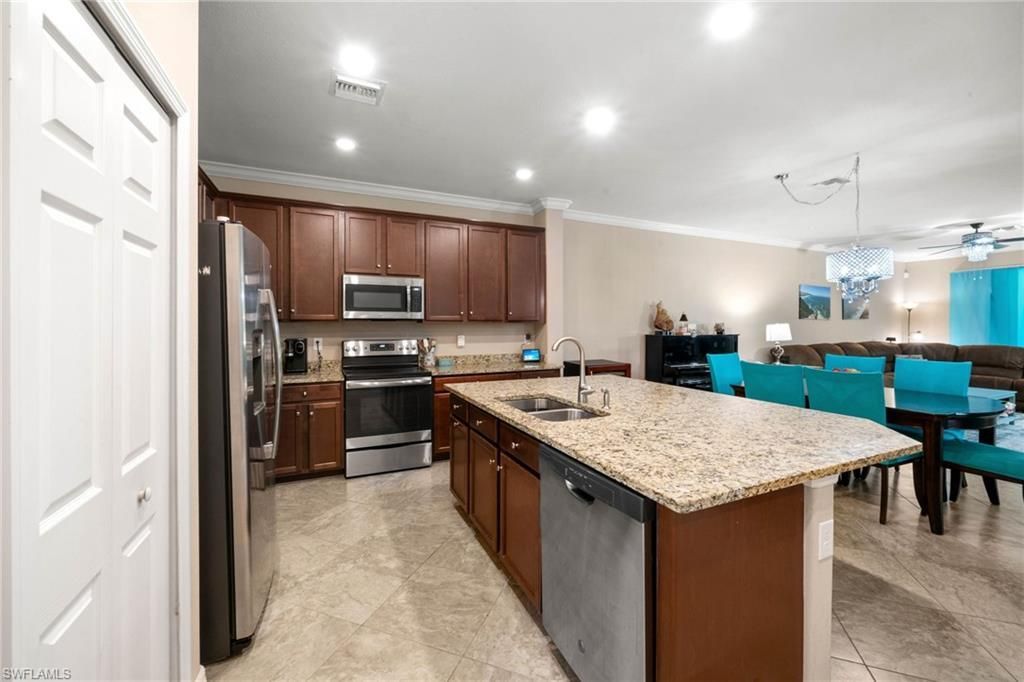 9086 Woodhurst Dr, Naples, FL 34120 Photo