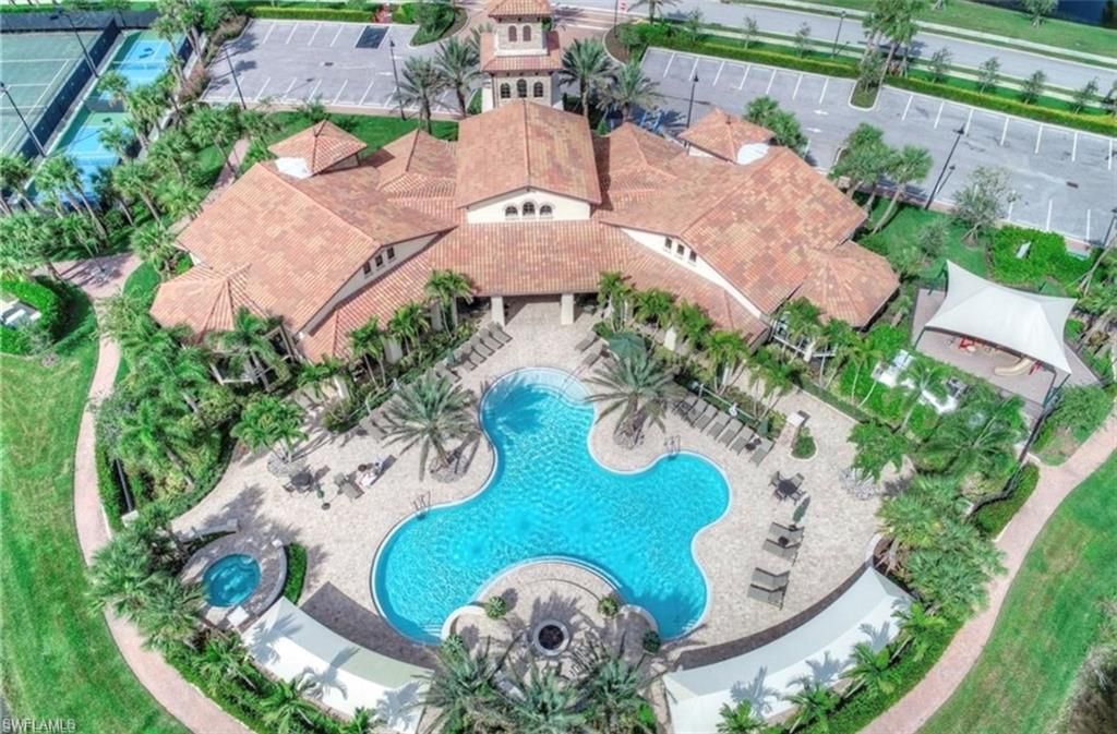 9086 Woodhurst Dr, Naples, FL 34120 Photo
