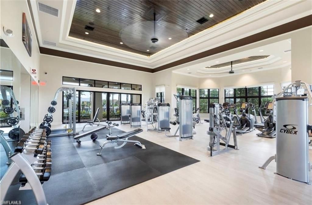9086 Woodhurst Dr, Naples, FL 34120 Photo