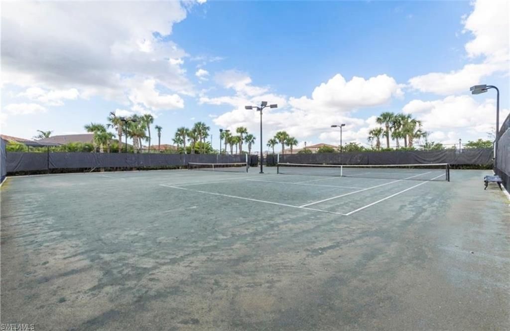 9086 Woodhurst Dr, Naples, FL 34120 Photo