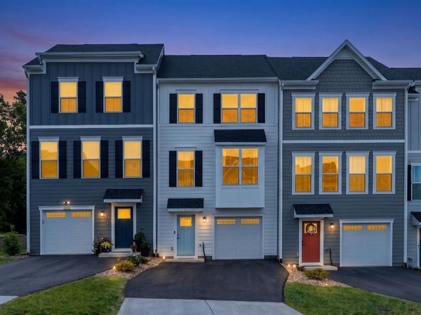 9 IRON HORSE LN, FISHERSVILLE, VA 22939