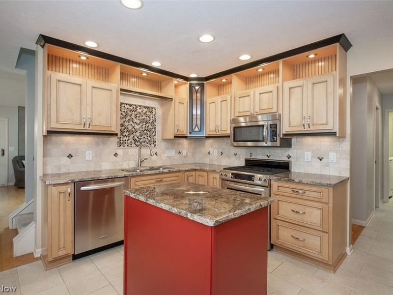 904 Hampton Court, Northfield, OH 44067 Photo 13