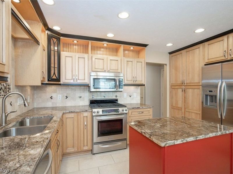 904 Hampton Court, Northfield, OH 44067 Photo 16