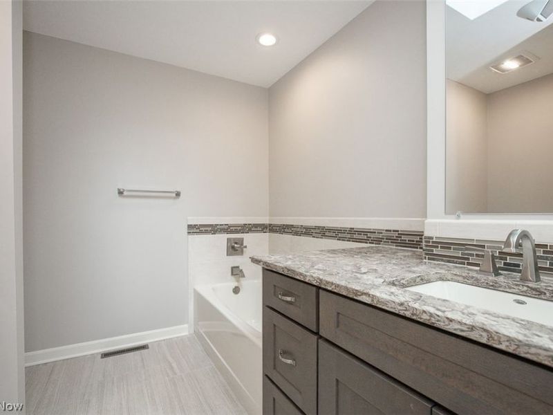 904 Hampton Court, Northfield, OH 44067 Photo 27