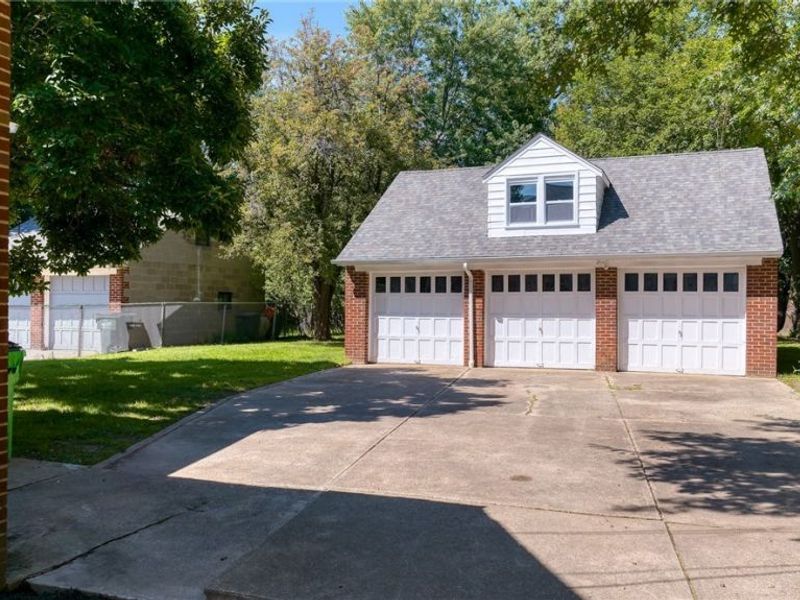 19701 Pasnow Avenue, Euclid, OH 44119 Photo 32