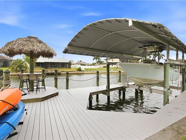 2400 SW 39th TER, CAPE CORAL, FL 33914