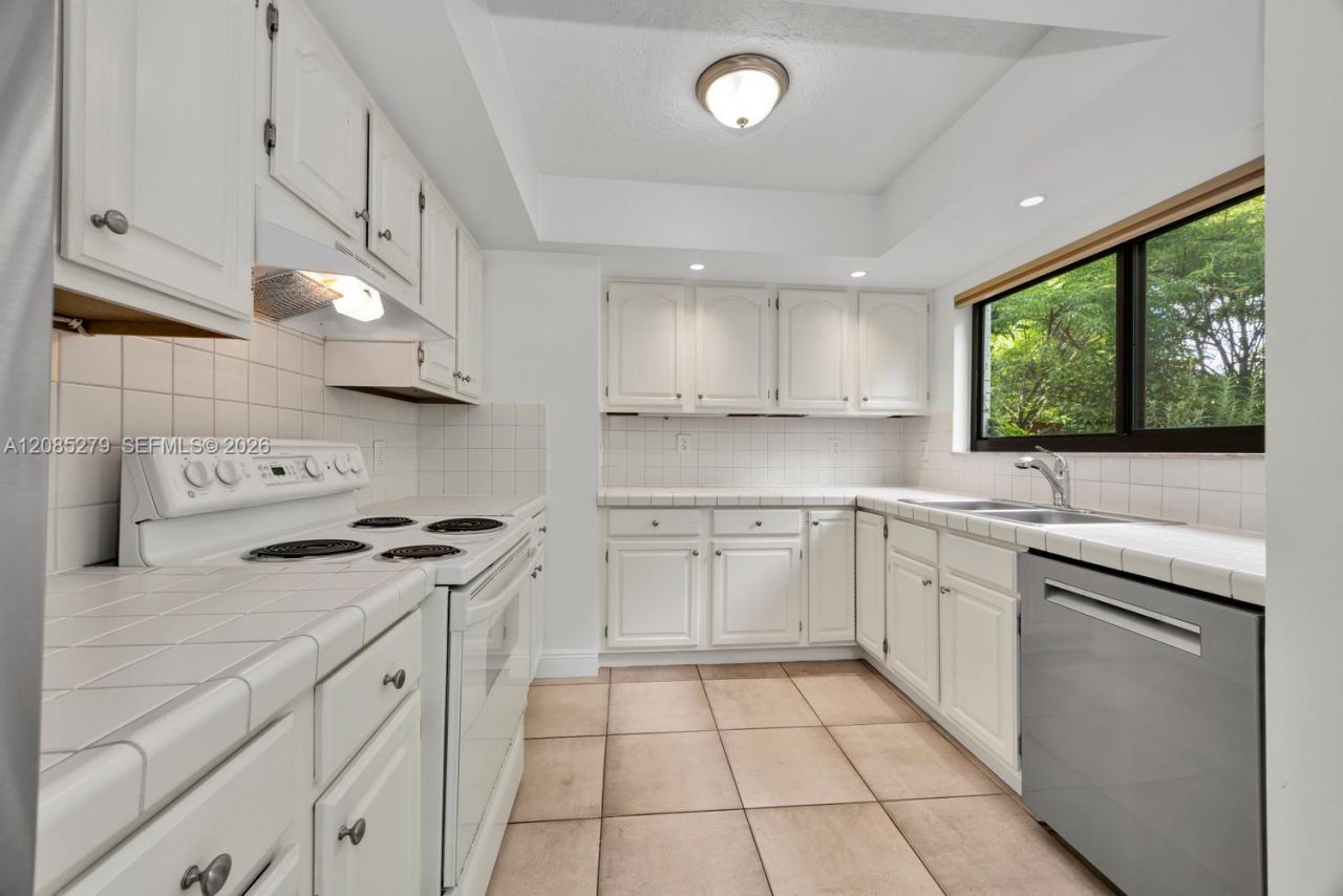 8808 SW 150th Place Cir, Miami, FL 33196 Photo