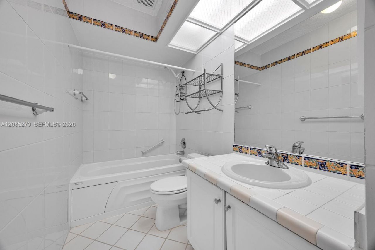 8808 SW 150th Place Cir, Miami, FL 33196 Photo
