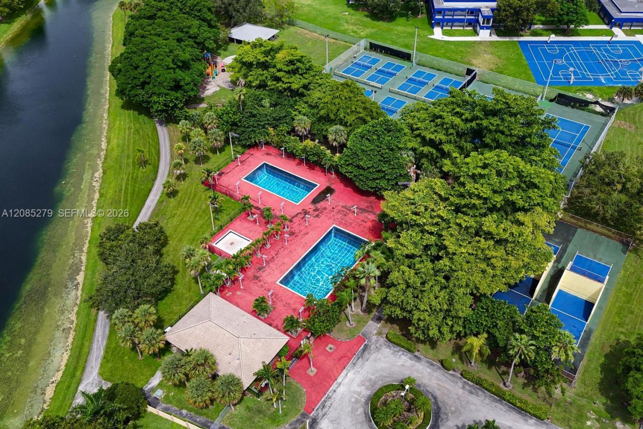 8808 SW 150th Place Cir, Miami, FL 33196 Photo