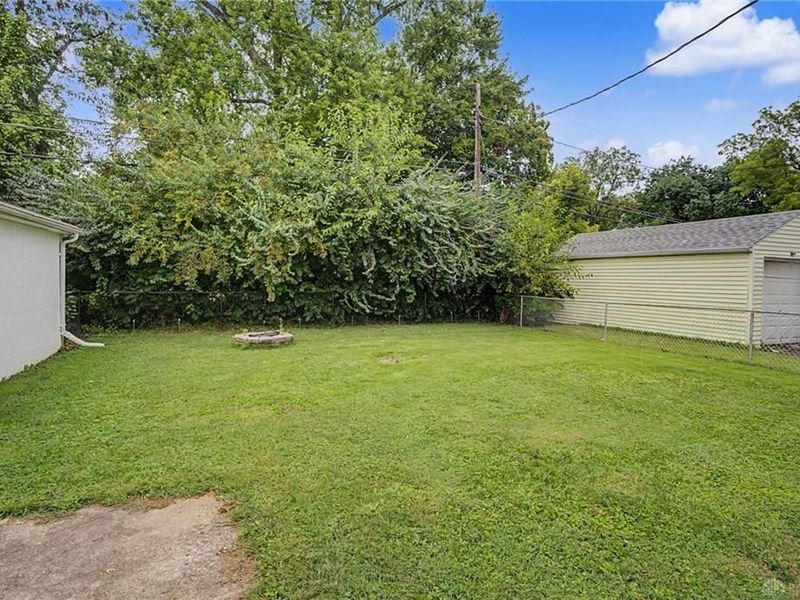 1909 Pittsfield Street, Kettering, OH 45420 Photo 21