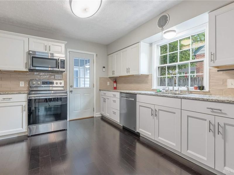 104 Acacia Drive, Oakwood, OH 45409 Photo 13