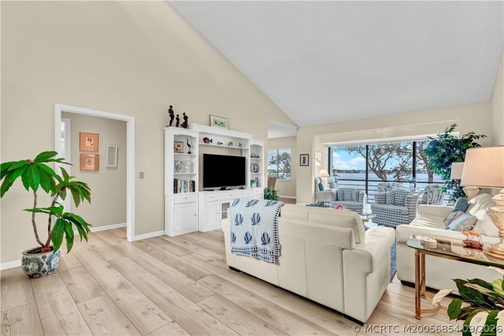 2560 NW Seagrass Drive , Unit 6B, Palm City, FL 34990 Photo