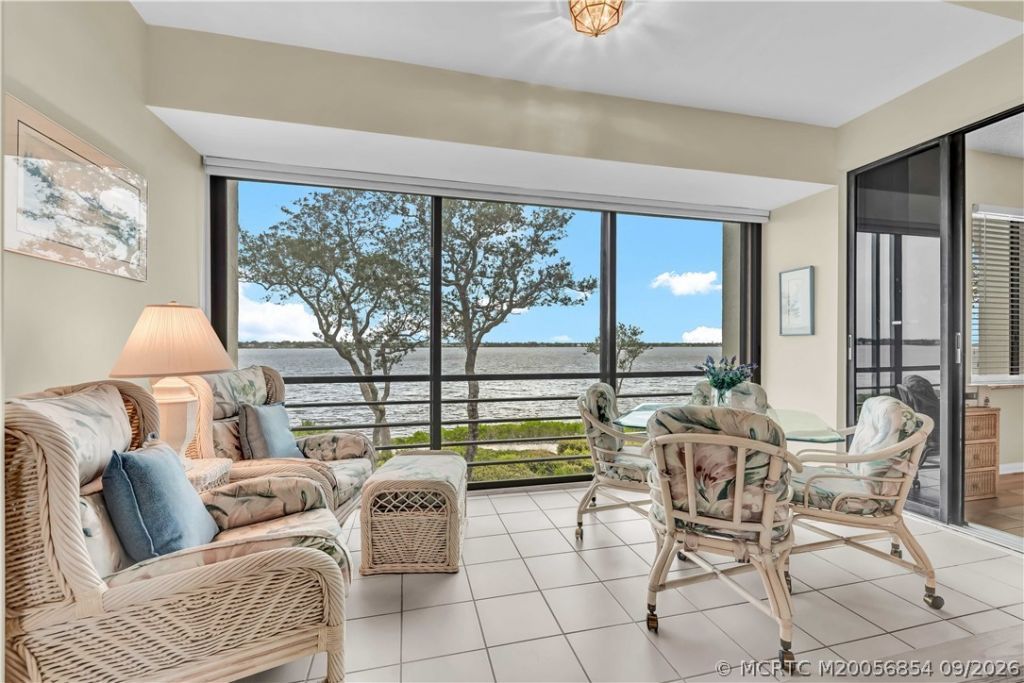 2560 NW Seagrass Drive , Unit 6B, Palm City, FL 34990 Photo
