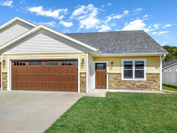 3827 Sunnyside DRIVE W, La Crosse, WI 54601