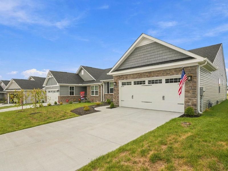 3205 Travertine Court, Hamilton, OH 45011 Photo 2
