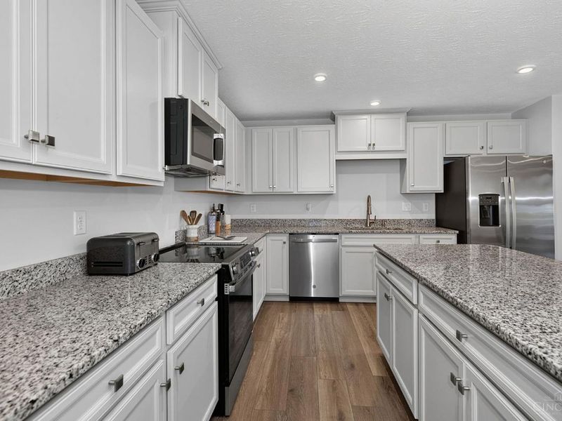 3205 Travertine Court, Hamilton, OH 45011 Photo 9
