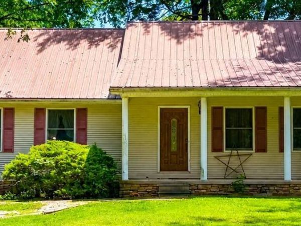 1660 Hiseville Park Road, Cave City, KY 42127