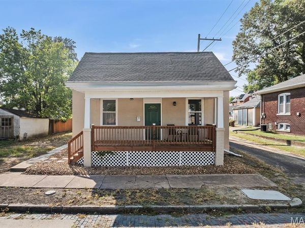 109 N Oak Street , Belleville, IL 62220