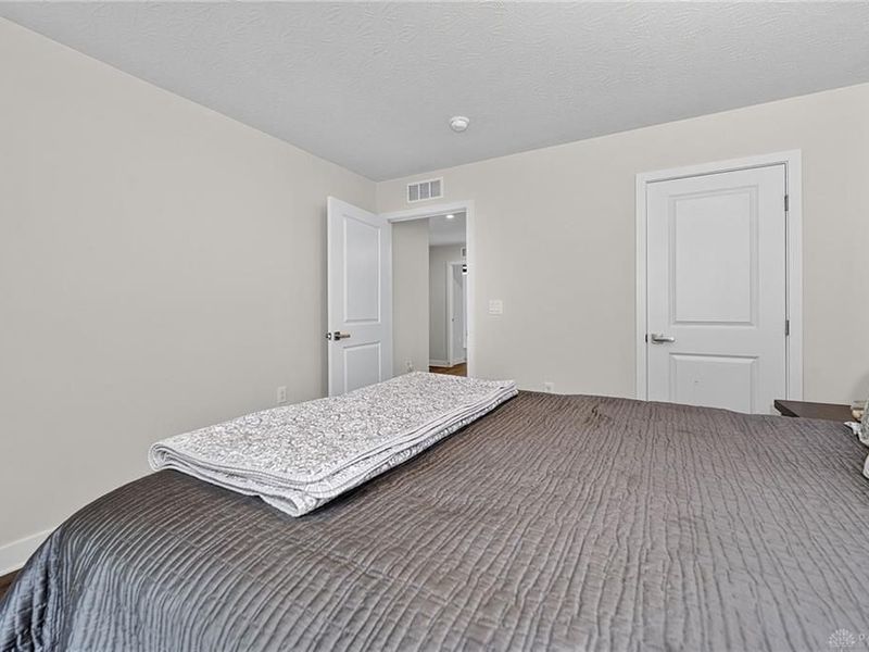 3205 Travertine Court, Hamilton, OH 45011 Photo 8