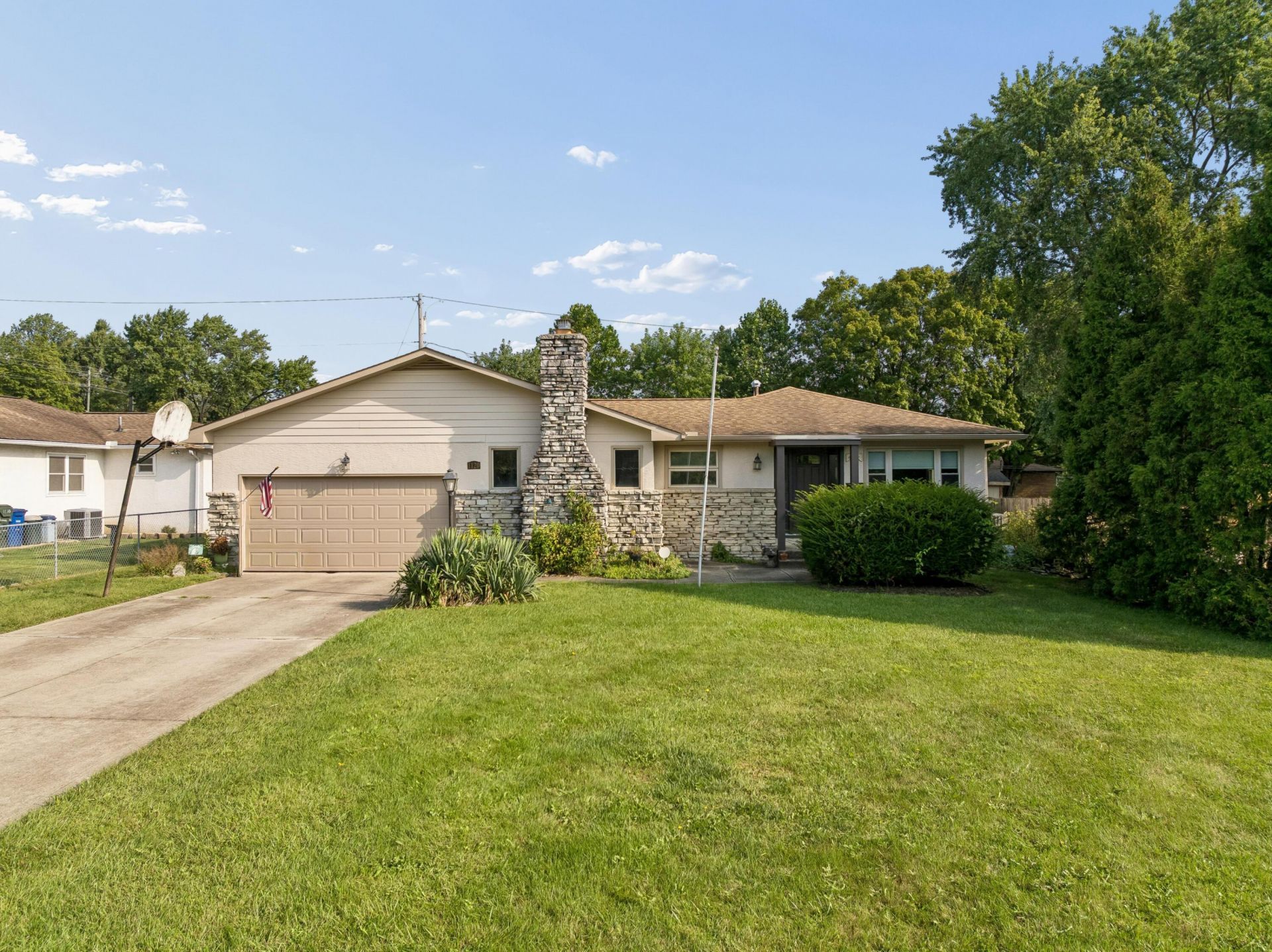 1120 Woodmere Road, Columbus, OH 43220 Main Photo