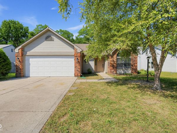 1102 Winding Hart Drive , Indianapolis, IN 46229