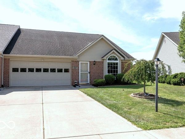 1362 Willow Walk Parkway , Elwood, IN 46036