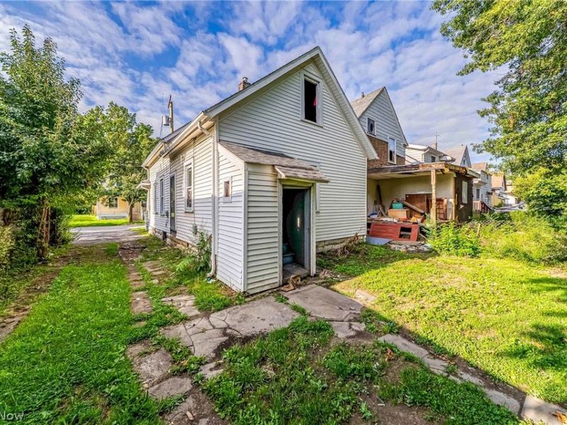2908 Roanoke Avenue, Cleveland, OH 44109 Photo 19