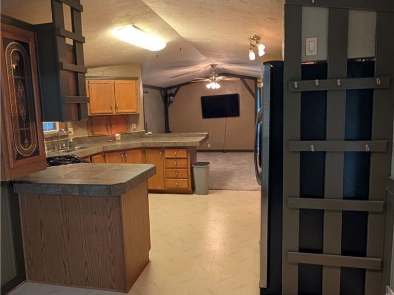 316 Britton Drive, Geneva, OH 44041 Photo 5