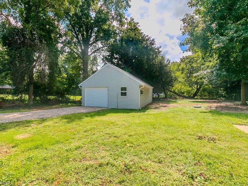 9042 Lake Shore Boulevard, Mentor, OH 44060 Photo 19